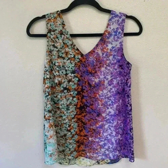 CABI Women’s V-Neck Sleeveless Blouse - Picture 5 of 5